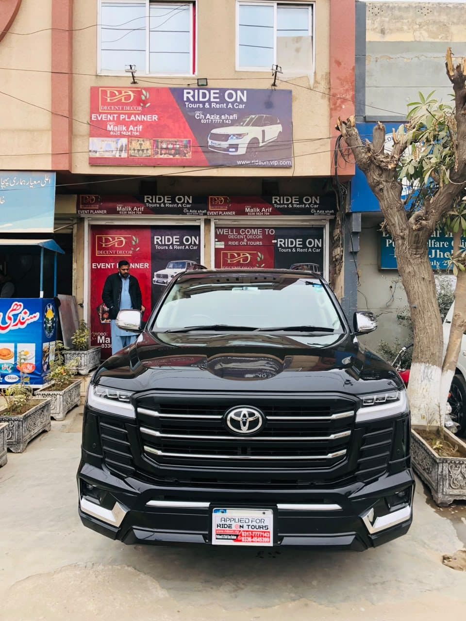 Toyota Land Cruiser 300 (LC300) in black for rent at RideOnTours